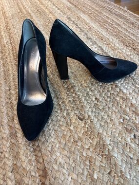 BCBGenerarion black suede pointed toe pump heels